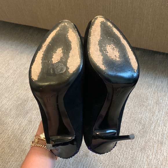 Suede black heals - Picture 4 of 6